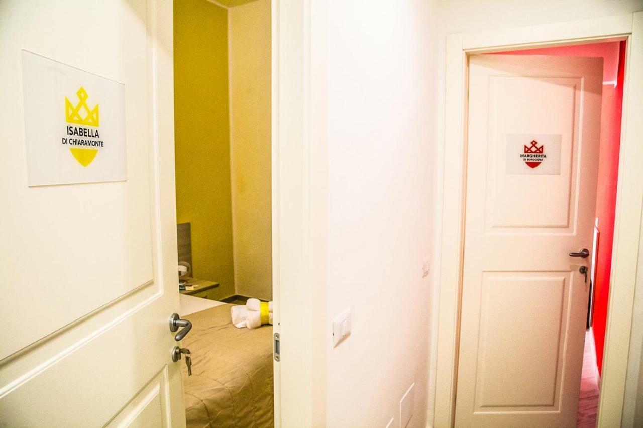 Borgo Angioino Bed and Breakfast Napels Buitenkant foto